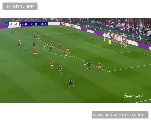 友谊赛惊现冷门本菲卡与马竞激战成平局补时进球引发全场狂欢